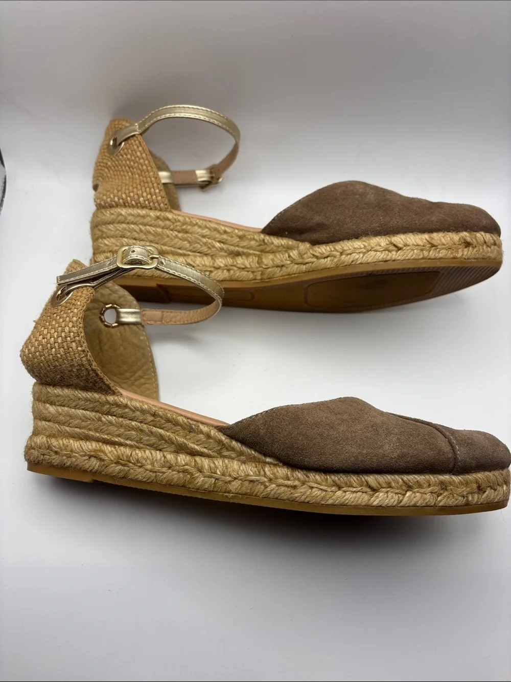 Gaimo Taupe Suede Espadrille Wedge with Gold Ankle Strap Size 40/9
